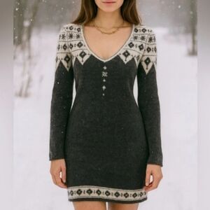 MODA INTERNATIONAL Nordic Luxury Yarn Sweater Dress | M
